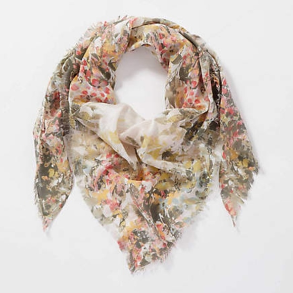J.Jill Pure Jill Cascading Blossoms Triangle Scarf - Picture 1 of 6